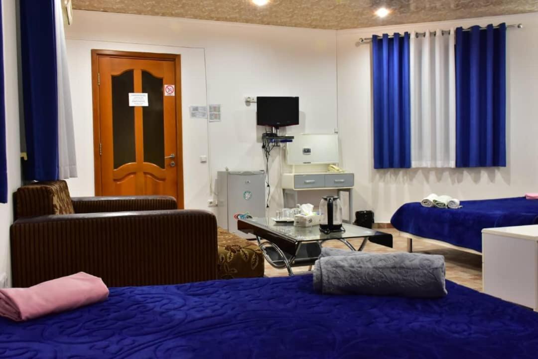 Gyumri Hotel 耶烈万 外观 照片