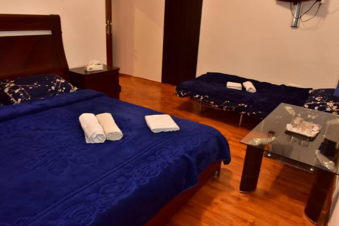 Gyumri Hotel 耶烈万 外观 照片