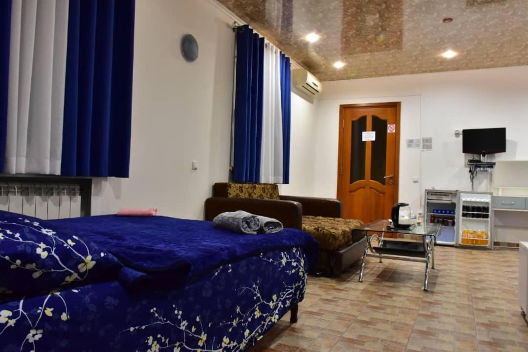 Gyumri Hotel 耶烈万 外观 照片
