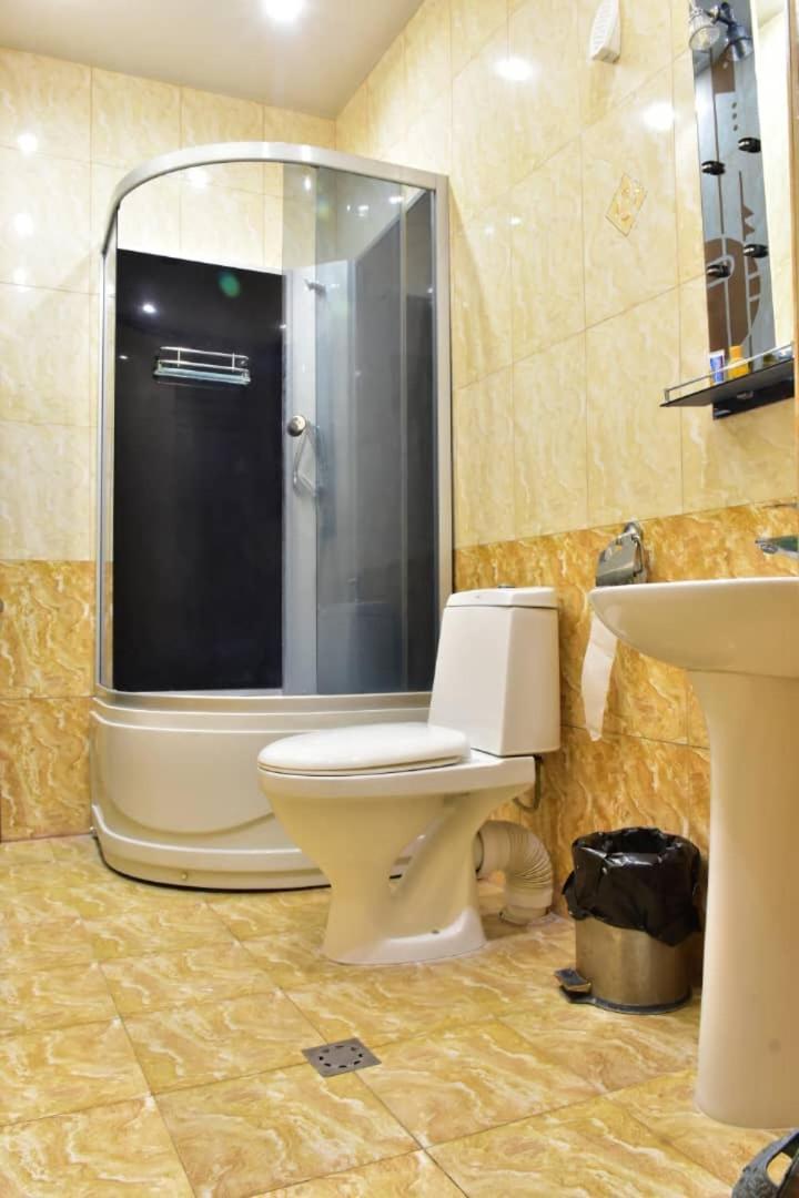 Gyumri Hotel 耶烈万 外观 照片