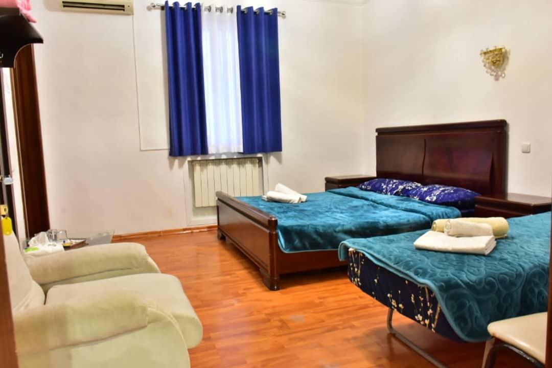 Gyumri Hotel 耶烈万 外观 照片
