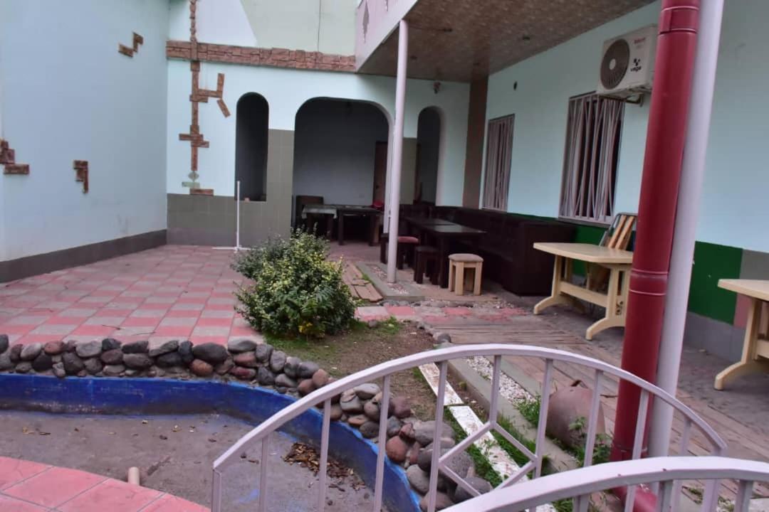Gyumri Hotel 耶烈万 外观 照片